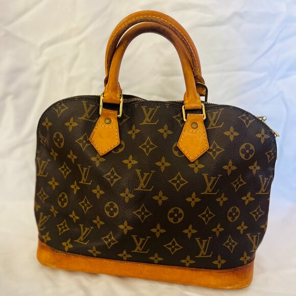 Louis Vuitton Monogram Alma - Picture 1 of 9
